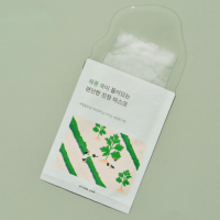 Заспокійлива тканинна маска з полином ROUND LAB Mugwort Calming Mask Sheet — Фото 3